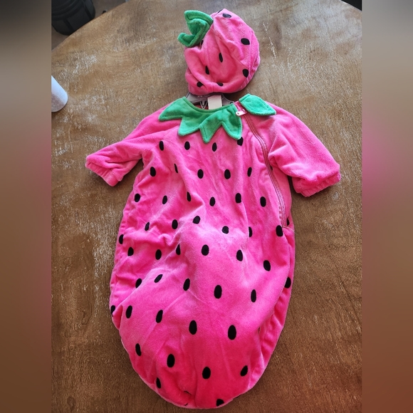 Infant strawberry costume 0-6 month - Picture 2 of 2